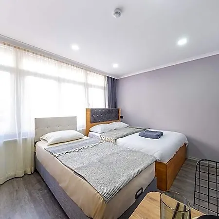 Ferhan Soytas Kral Hotel